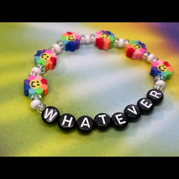 Whatever Flower Power Smile Face Beaded Stretch Bracelet Clay Floral Beads Y2K - Picture 2 of 2